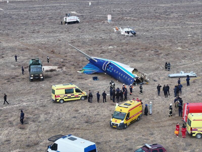 avion prabusit azerbaijan airlines