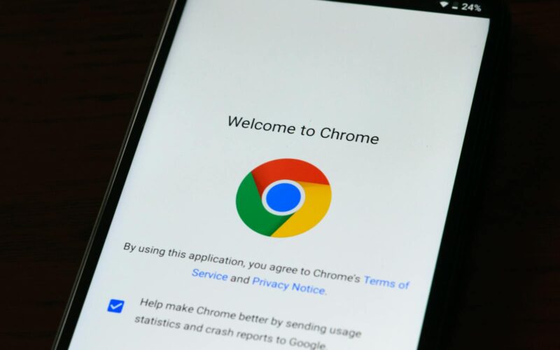 Motorul de cautare Google Chrome, pe un telefon mobil