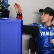 pilotul de moto gp Augusto Fernández la boxele echipei yamaga