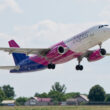 avion wizz air in zbor