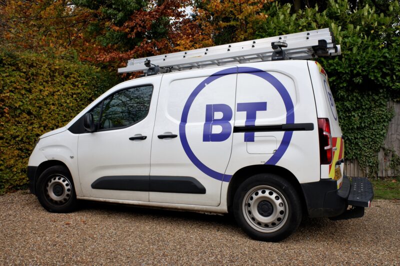 van de la bt