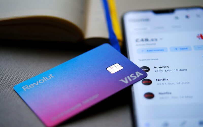 card si aplicatie revolut