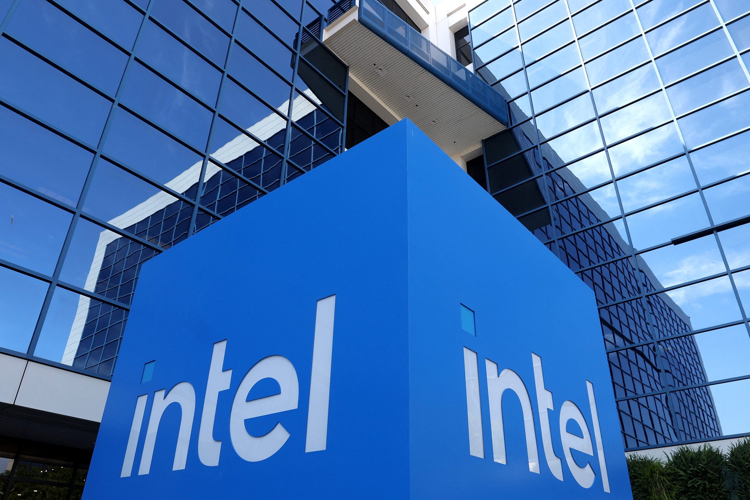 Intel lansează Panther Lake, noul său cip AI pentru laptopuri