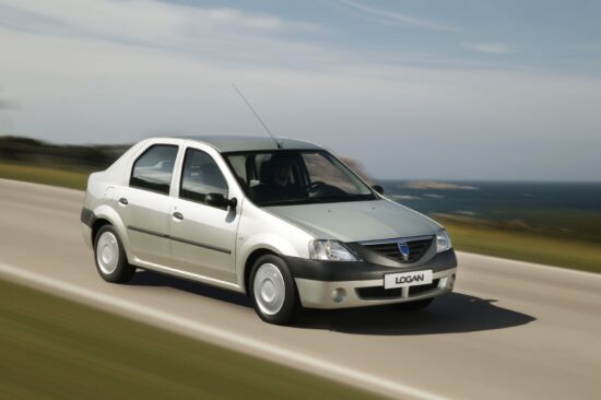 primul model dacia logan