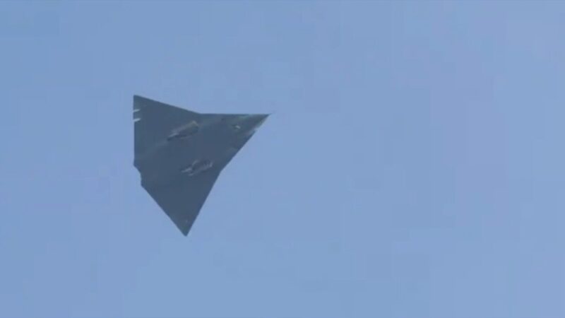 Avion invizibil chinezesc, J-36, din a șasea generație