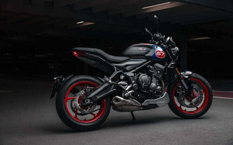 motocicleta triumph tridend editie speciala sedinta foto
