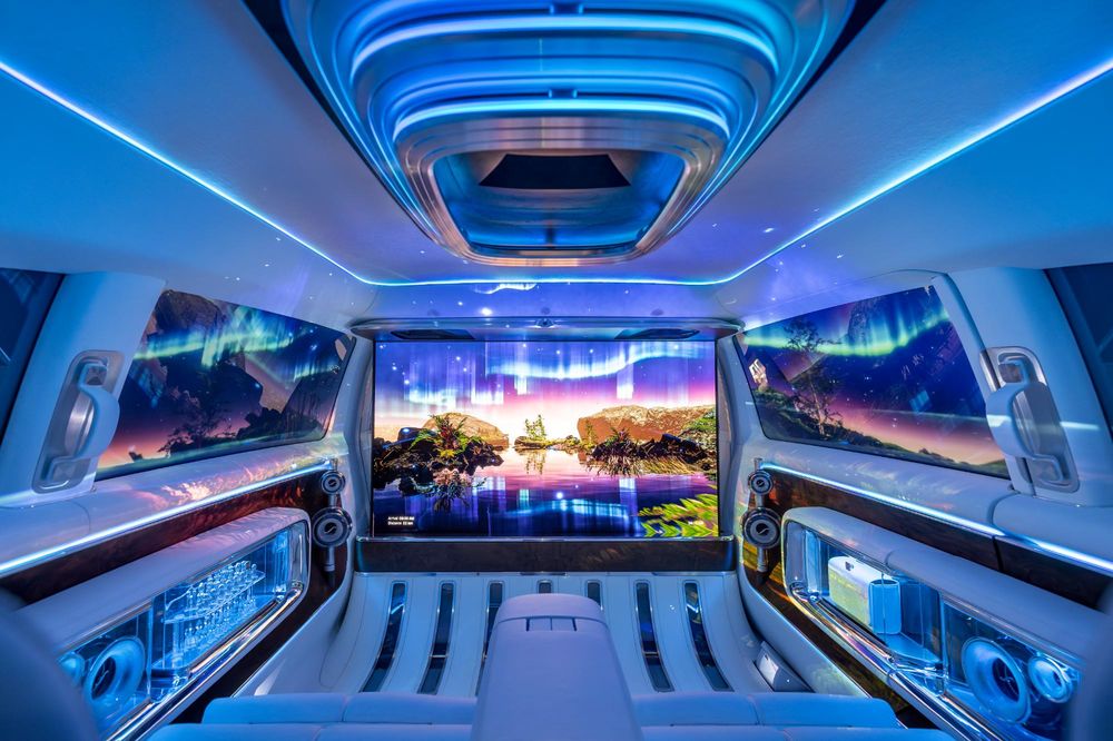 interorul conceptului Mercedes Vision V