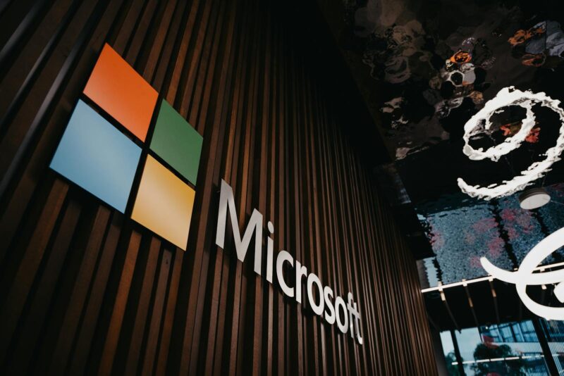 Microsoft se pregătește pentru era cuantică: Windows 11 primește tehnologie de criptografie consolidată cuantic