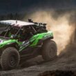 masina de teren de la kawasaki de culoare verde in off-road