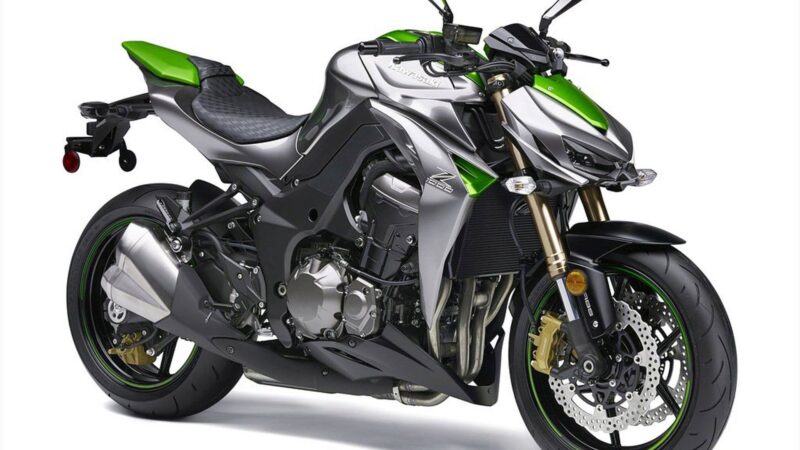 motocileta kawasaki z1000 verde modelul expus in 2013