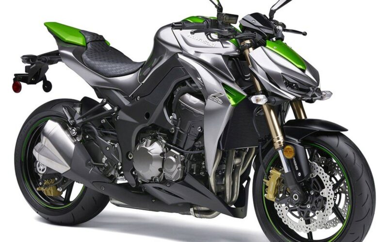 motocileta kawasaki z1000 verde modelul expus in 2013