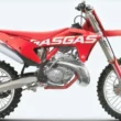 motocicleta de teren gasgas de culoare rosie