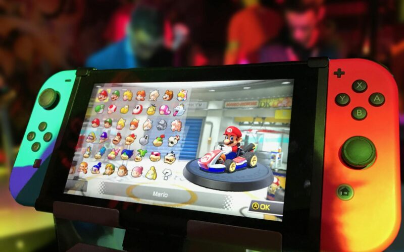 Nintendo avertizează că poate bloca consolele Switch dacă detectează hacking sau piraterie, ar putea chiar să-ți distrugă consola