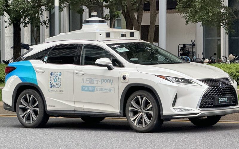masina autonoma de tip robotaxi a companiei Pony.ai