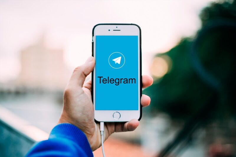 Telegram interzice două piețe negre de 35 de miliarde de dolari folosite pentru vânzarea de date furate și spălarea de bani prin criptomonede