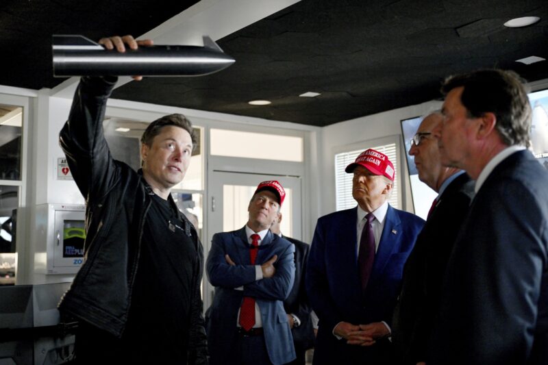 Elon Musk la al șaselea zbor de test al rachetei Starship