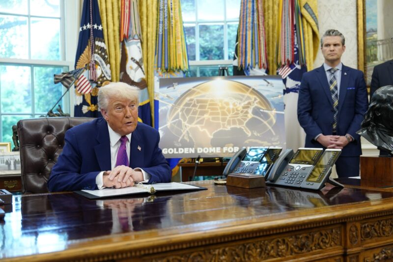 Donald Trump prezintă modelul ales pentru Golden Dome