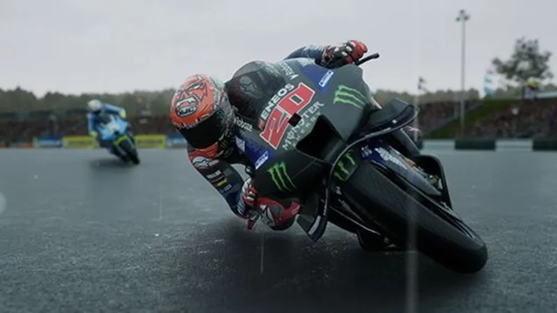 captura de ecran din cadrul noului joc motogp cu o motocicleta de curse