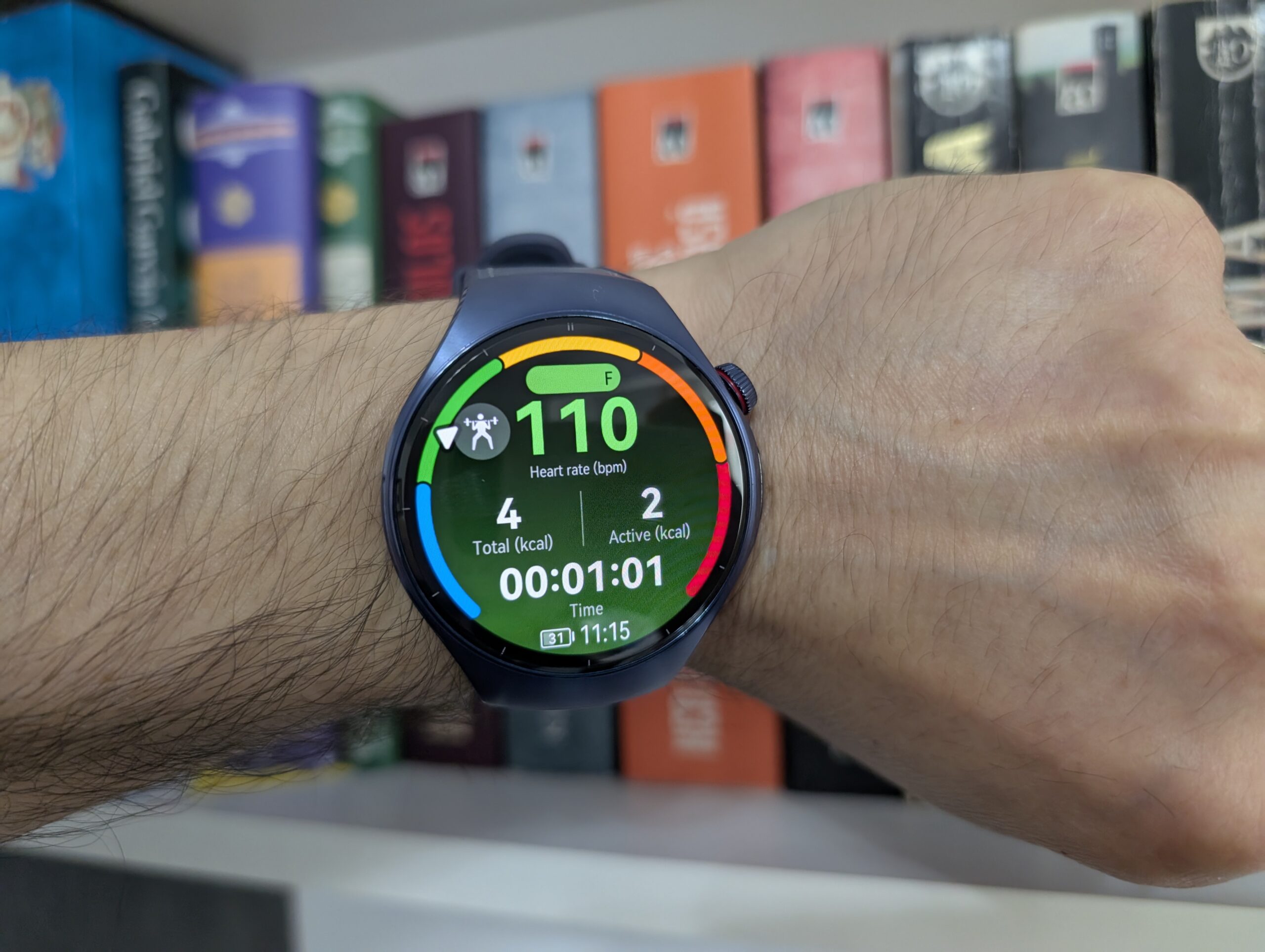 ceas huawei watch 5 folosit in timpul unei activitati