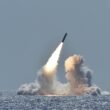 Rachetă cu focos nuclear lansată de pe un submarin
