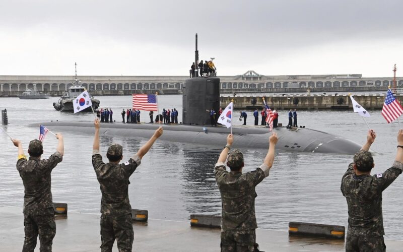 Submarin american în Coreea de Sud