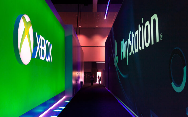 Logo-urile Xbox și Playstation