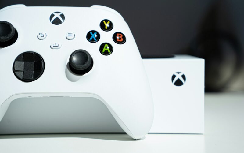 controller xbox pe alb