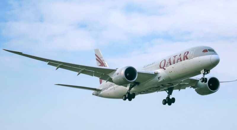 Un avion al companiei aeriene Qatar Airways în timpului zborului