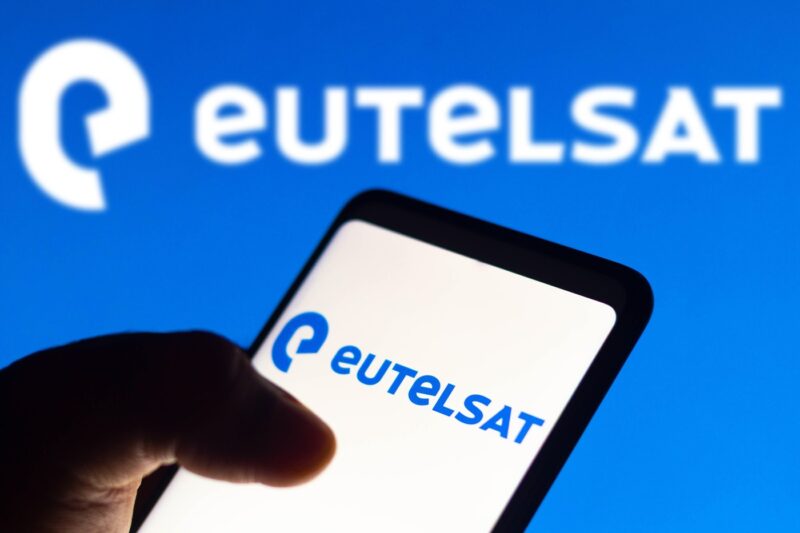 Logo al operatorului francez de sateliți Eutelsat