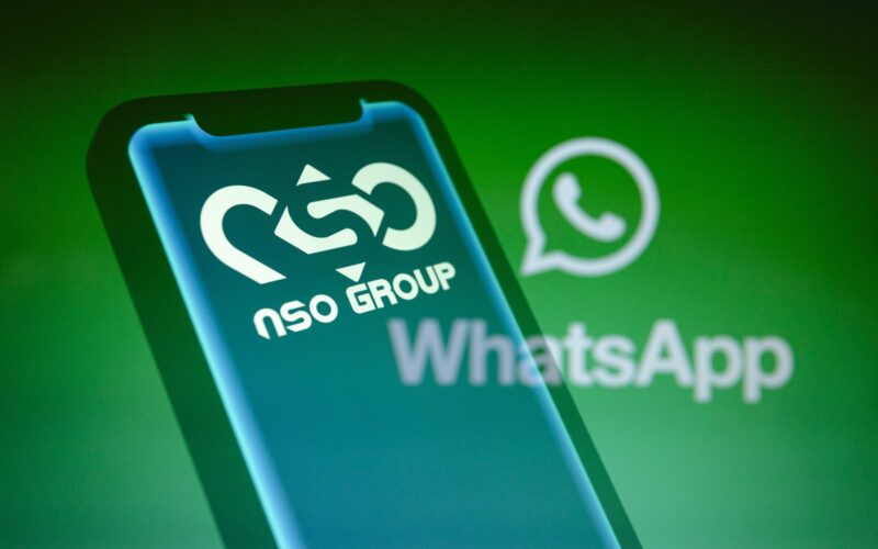Logo-urile NSO Group și Whatsapp