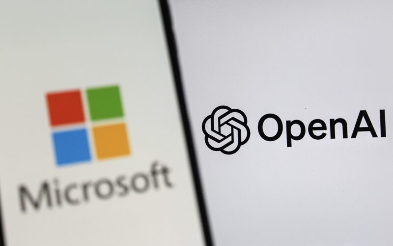 Logo-uri Microsoft și OpenAI