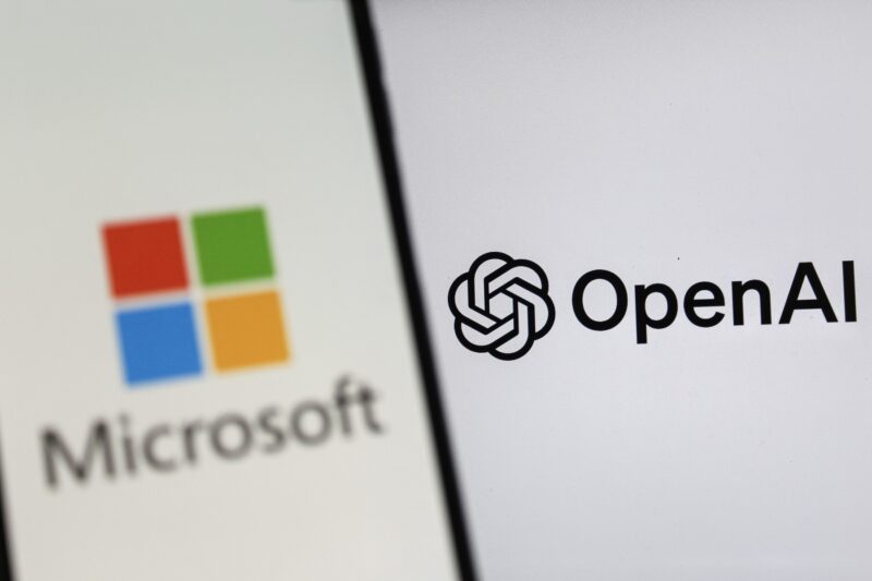 Logo-uri Microsoft și OpenAI