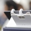o tableta este folosita la alegeri pentru verificarea identitatii alegatorilor