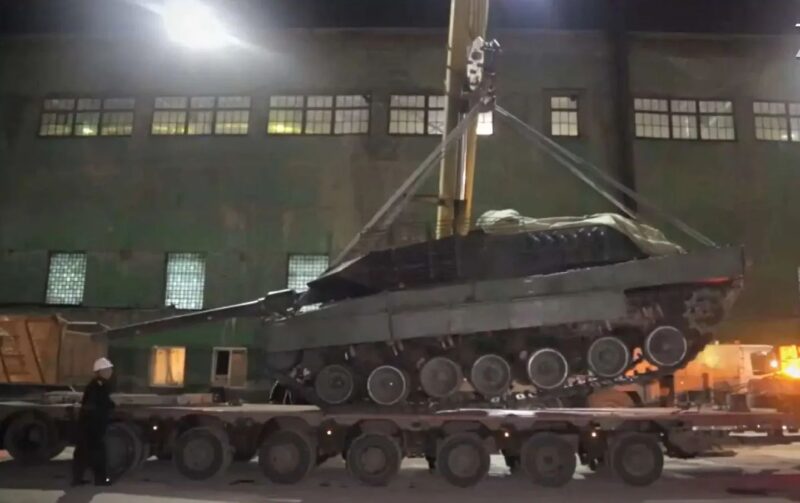 tanc leopard capturat de rusia in ucraina