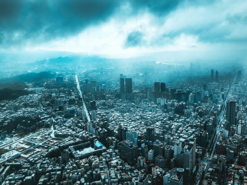 Peisaj deasupra capitalei taiwaneze Taipei