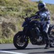 prototip motocicleta yamaha mt09 hibrid fotografiata in viata reala