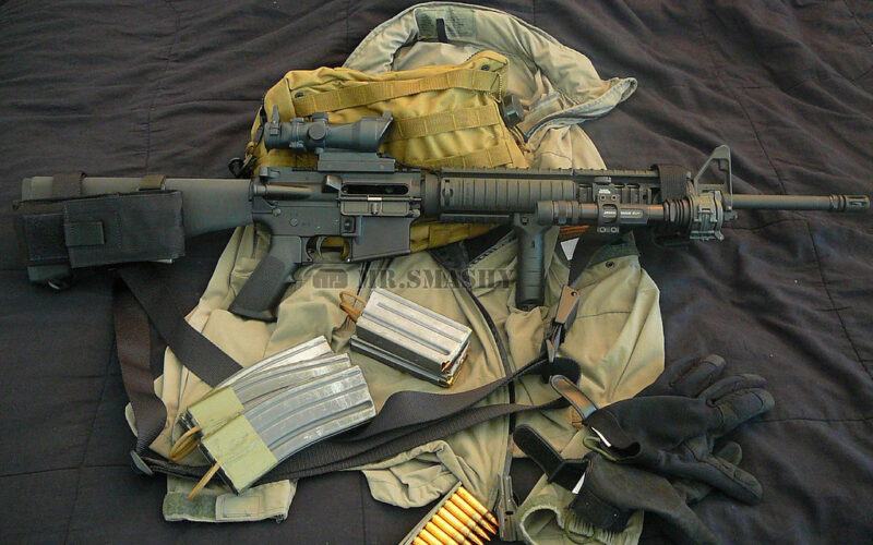 Arma semiautomata AR-15