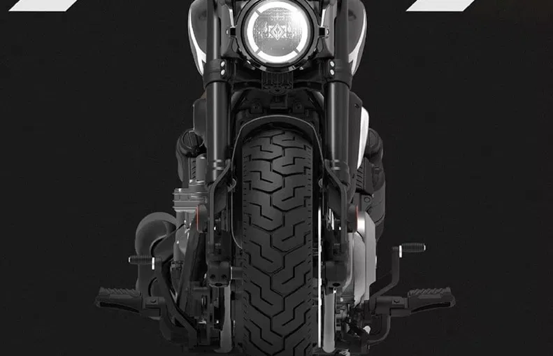 motocicleta benda tip cruiser de culoare neagra
