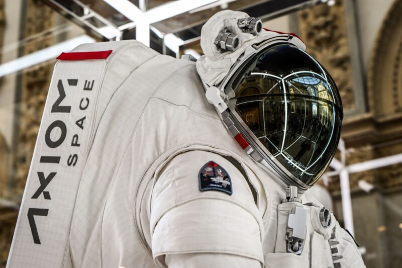 Costum spațial Axiom Space