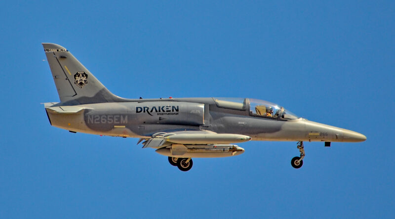 Avion Aero L-159 ALCA deținut de compania Draken