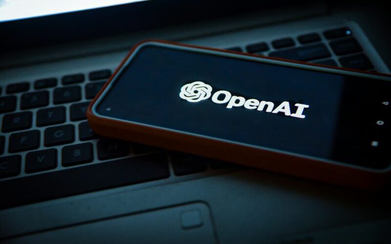 OpenAI lansează o3-pro, o versiune îmbunătățită a modelului său de raționament AI o3