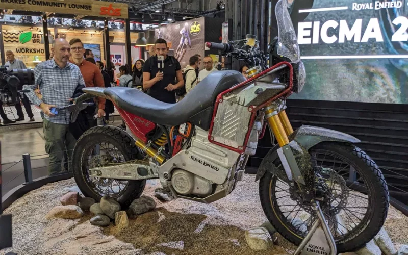 motocicleta off-road de la royal enfield electrica la salonul moto