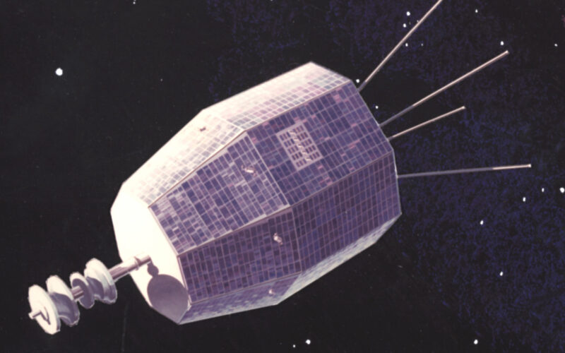 Satelit Relay