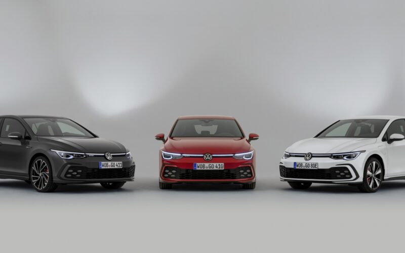 3 modele volkswagen golf pe culori diferite