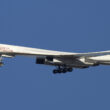 Bombardier strategic Tu-160 in zbor