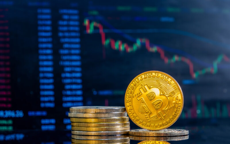 un grafic arata evolutia unor criptomonede