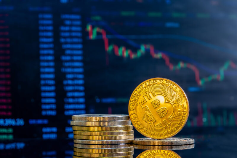 un grafic arata evolutia unor criptomonede