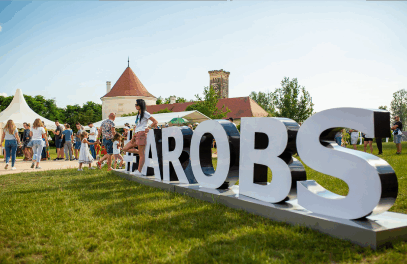 Logo compania romaneasca de tehnologie AROBS