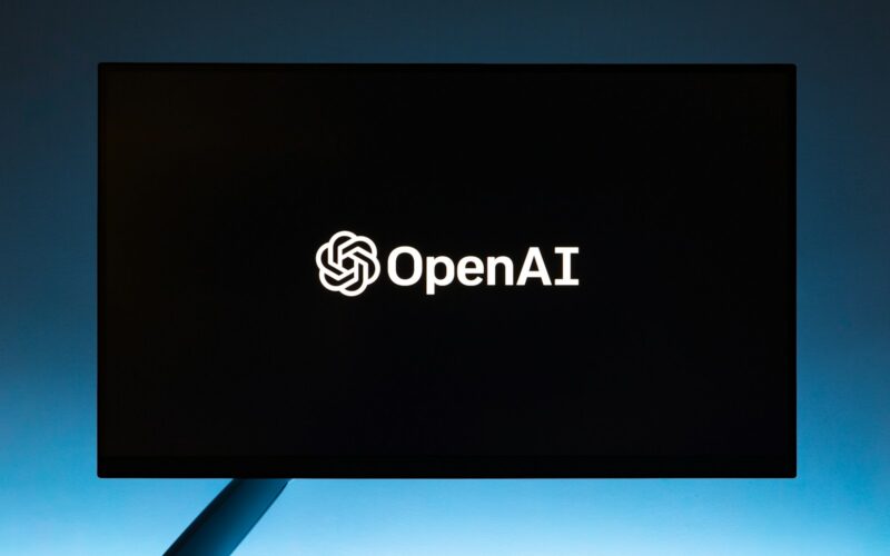 OpenAI păstrează toate jurnalele și conversațiile cu ChatGPT „pe termen nelimitat”, Cine este afectat