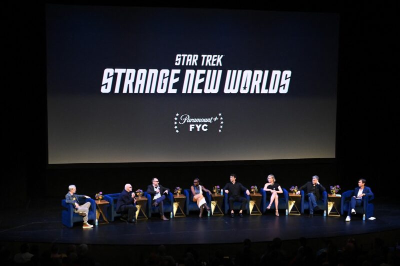 actorii din strange new worlds la un eveniment